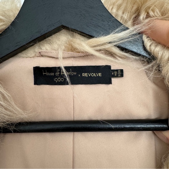 BrandNew✨HouseOfHarlow FauxFur Coat in medium - Picture 4 of 5